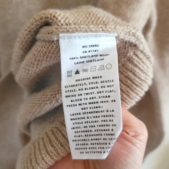 Pendleton, Women's Shetland Collection Crewneck,‎ Tan, Size Medium - Picture 4 of 4